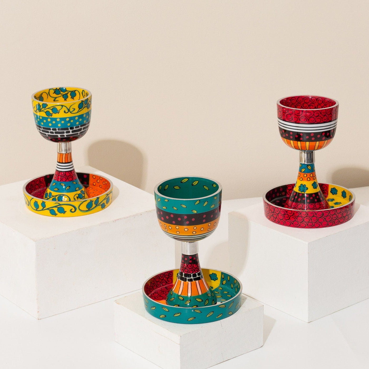 כוס קידוש לשבת מעוצבת בעבודה יד עם צבע אימייל - מודל Classic Premium 