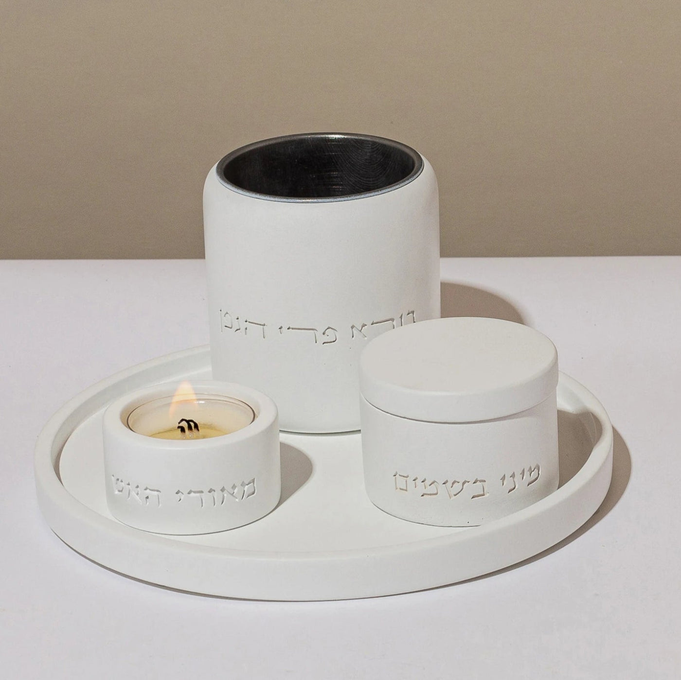 סט הבדלה ייחודי לגבר מבטון טבעי בגימור נקי – דגם Luxe 