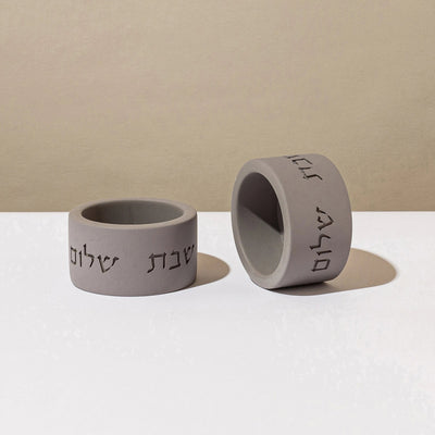 זוג פמוטים לשבת מבטון נקי בגוונים קלאסיים - דגם Concrete Flow (Copy)  נמוך / אפור