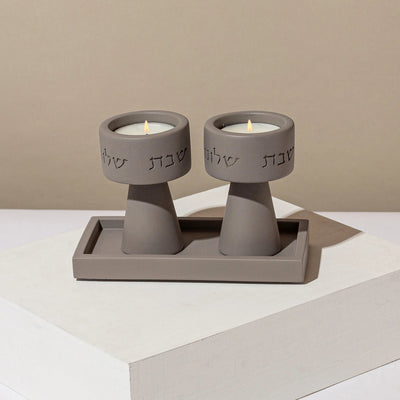 סט קלאסי של פמוטי שבת ומגש בטון מעוצב- דגם City Lights (Copy)  אפור