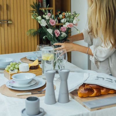 סט פמוטים גבוהים מבטון טבעי עם ברכת אשת חיל - דגם Crown of Light 