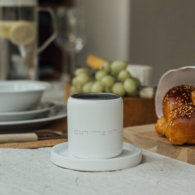 כוס קידוש יוקרתית מבטון טבעי - מודל Noble 