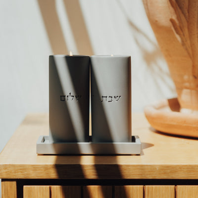 זוג פמוטים לשבת מבטון נקי בגוונים קלאסיים - דגם Concrete Flow (Copy) 