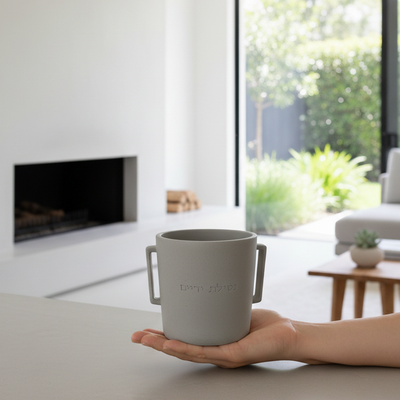 נטלה יוקרתית בעבודת יד – שילוב מושלם של מסורת וסטייל | דגם STONE  אפור בהיר