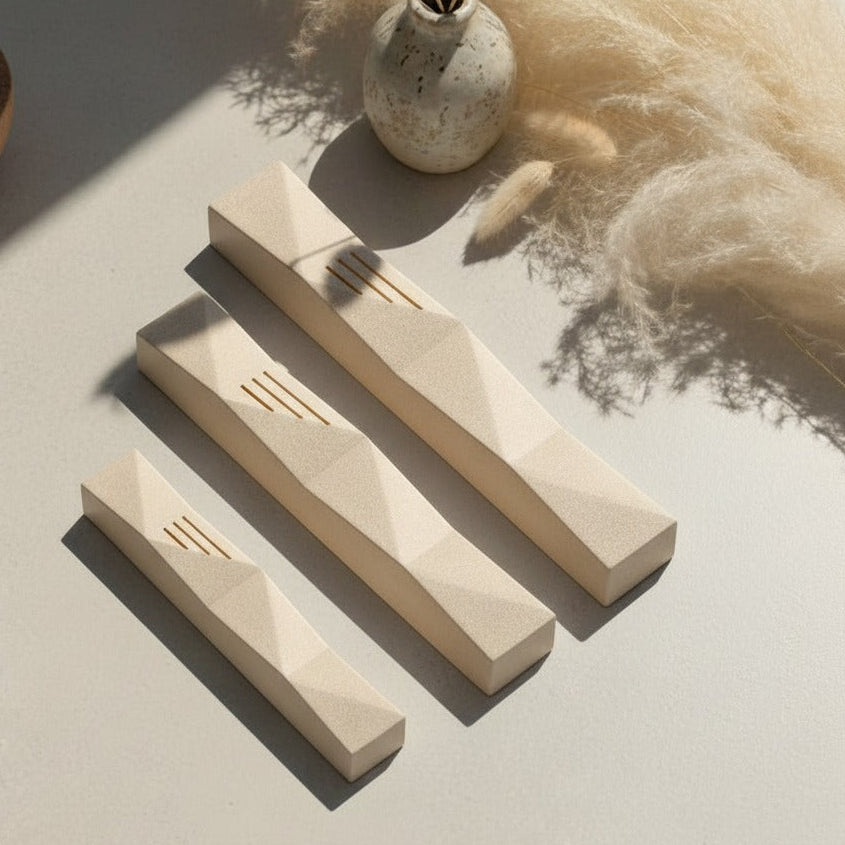 מזוזה מעוצבת לבית ולדלת כניסה בצבעים עשירים עם ש זהב - דגם Wave 