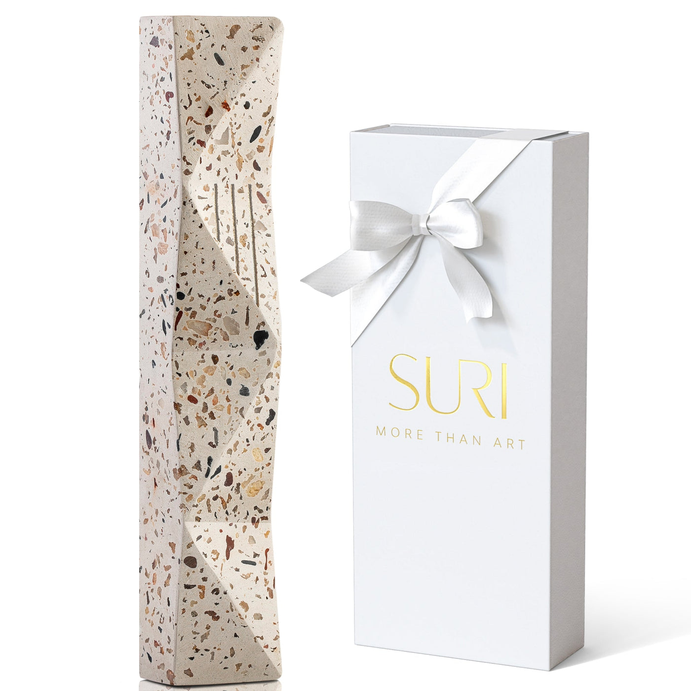 מזוזה מודרנית לבית ולדלת כניסה עם חריטת ש קלאסית – דגם Wave  מידה S - אורך 11 ס"מ (מתאים לקלף 8 ס"מ) / טרצו אבן