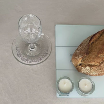 כוס קידוש יוקרתית מזכוכית עם צריבת כסף על רקע ירושלים - מודל Glass & Silver