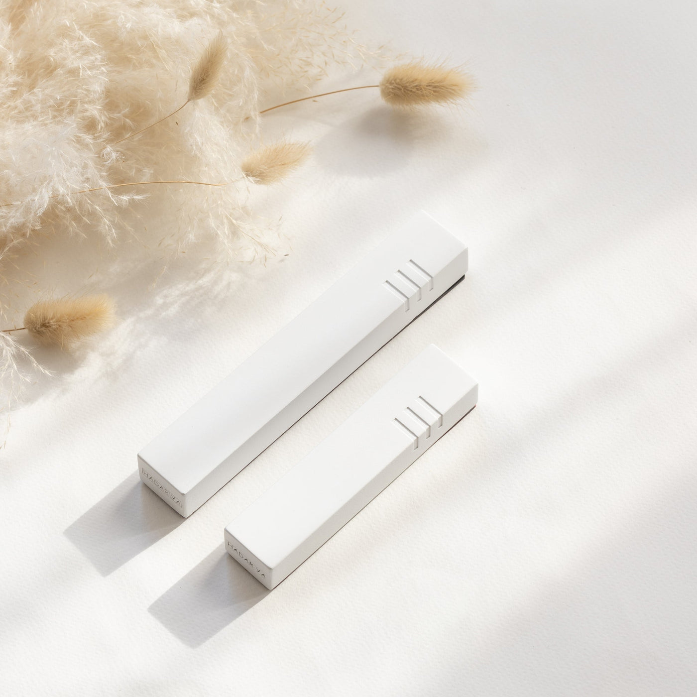 מזוזות מעוצבות מבטון לבית ולמשרד בצבעים מרשימים - דגם Space 